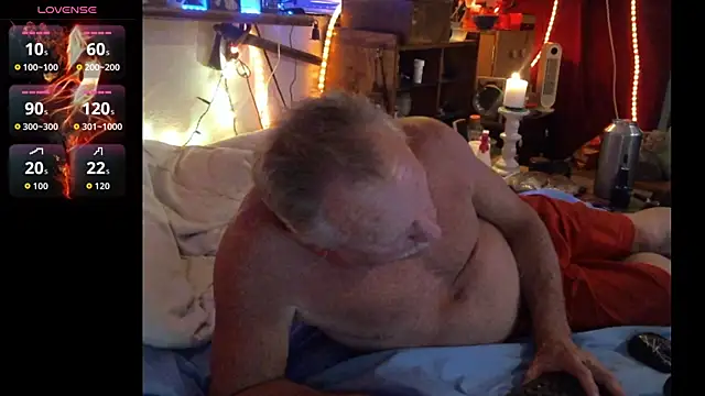 Snapshot of Pussyeat2please chatting on June 2, 2026, 11:34 am Pussyeat2please online show from June 2, 2026, 11:34 am