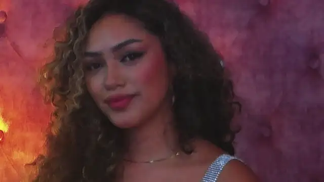 MaddisonBelucci online show from October 29, 2025, 8:43 pm