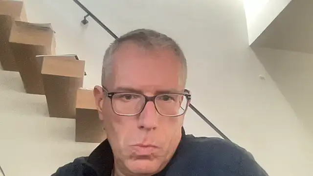 choupipat1 online show from March 2, 2026, 1:40 pm