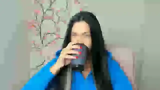 Lune Moon online show from April 19, 2026, 5:18 am