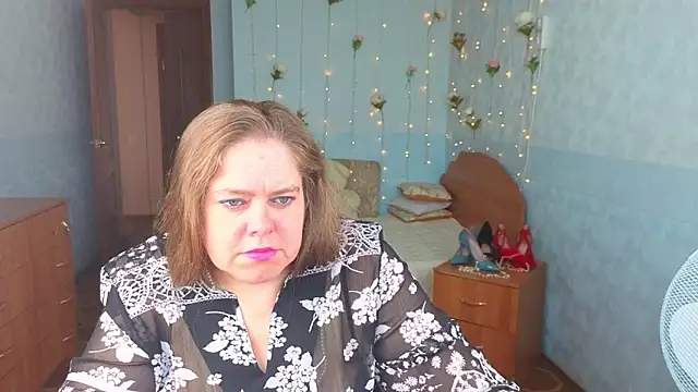 Audrey Aura online show from September 10, 2025, 4:45 am