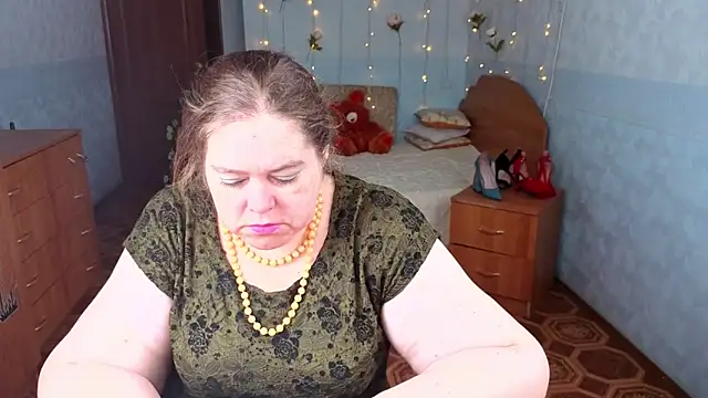 Audrey Aura online show from September 12, 2025, 5:07 am