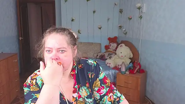 Audrey Aura online show from September 26, 2025, 5:00 am