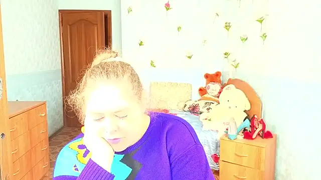 Audrey Aura online show from September 29, 2025, 5:23 am