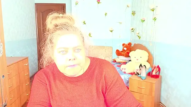 Audrey Aura online show from October 4, 2025, 5:27 am