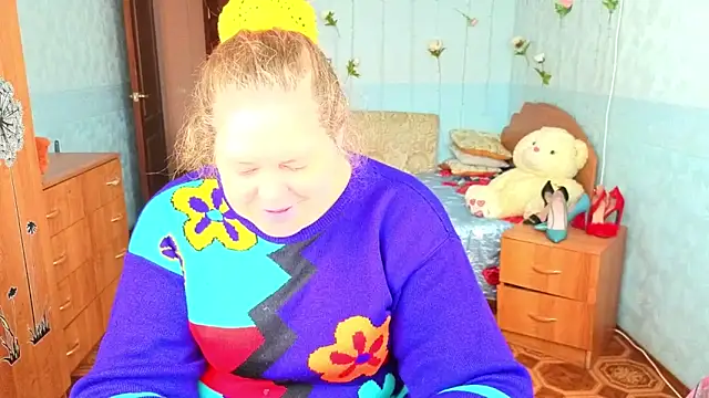 Audrey Aura online show from October 12, 2025, 5:28 am