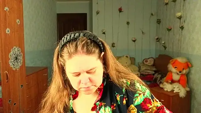 Audrey Aura online show from November 10, 2025, 5:06 am