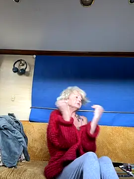 ladyboatlady online show from September 26, 2025, 7:01 am