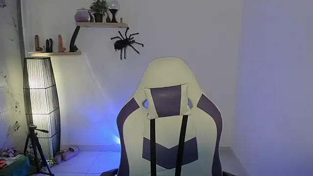 scarlett enjoy1 online show from October 29, 2025, 1:02 pm