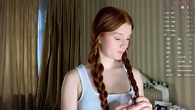 Juuulia  online show from April 1, 2026, 2:03 pm