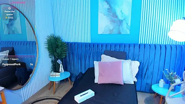 bellarivera  online show from November 3, 2025, 6:53 pm