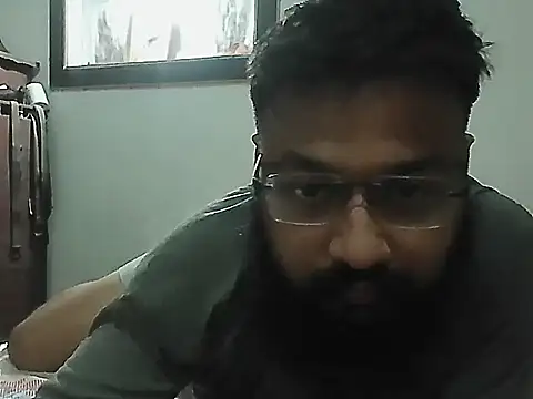 Snapshot of Dollseye chatting on November 28, 2025, 4:20 pm Dollseye online show from November 28, 2025, 4:20 pm