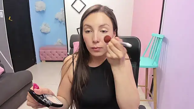 paula miler1 online show from November 4, 2025, 1:43 pm