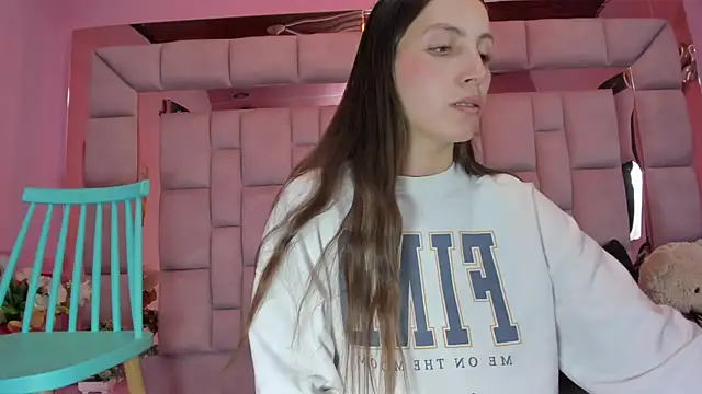 paula miler1 online show from February 9, 2026, 2:43 pm