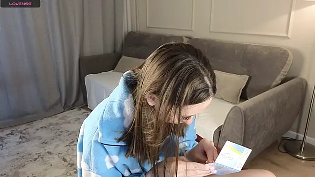 cutienaughtygirl online show from November 28, 2025, 8:17 am