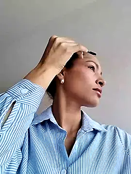 SofiaDelicia online show from September 17, 2025, 1:57 pm