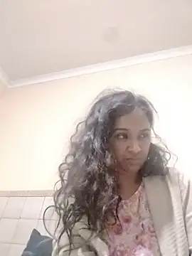 Snapshot of cute_indianxo chatting on June 24, 2026, 4:00 am cute indianxo online show from June 24, 2026, 4:00 am