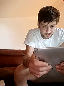 a7ex online show from September 13, 2025, 10:15 am