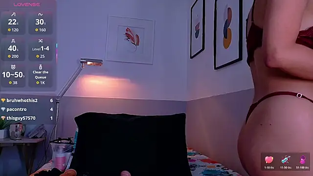 cutepetitee online show from October 22, 2025, 7:46 pm