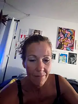 PhynneNicole online show from November 7, 2025, 3:17 am