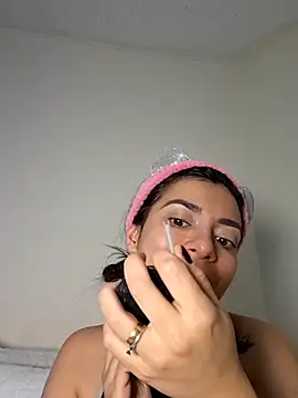 AmaiaSalvatore online show from September 15, 2025, 10:10 pm