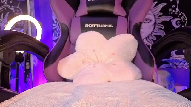 Gaia Gatex online show from March 26, 2026, 2:33 pm