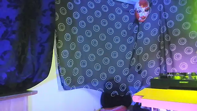 Snapshot of DjDiCKmannOnE chatting on February 10, 2026, 2:15 am DjDiCKmannOnE online show from February 10, 2026, 2:15 am