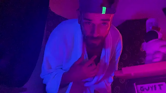 Snapshot of DjDiCKmannOnE chatting on February 28, 2026, 10:11 pm DjDiCKmannOnE online show from February 28, 2026, 10:11 pm