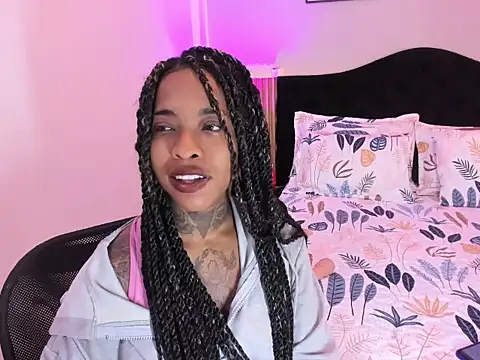 Pauline Fox online show from April 21, 2026, 2:37 am