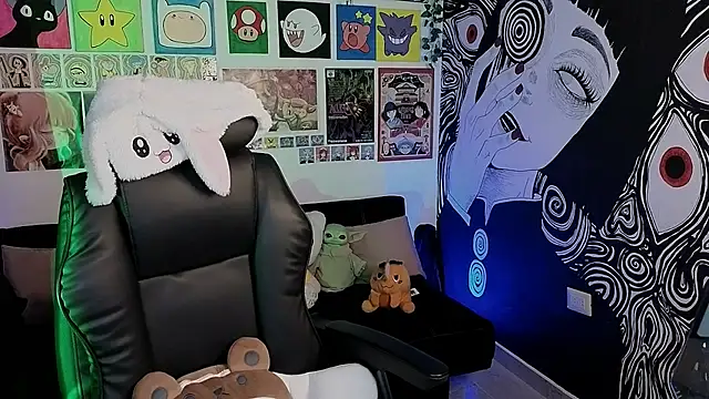 Snapshot of Yuhwan_ chatting on September 15, 2025, 11:05 pm Yuhwan online show from September 15, 2025, 11:05 pm