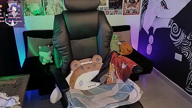 Snapshot of Yuhwan_ chatting on November 24, 2025, 9:58 pm Yuhwan online show from November 24, 2025, 9:58 pm