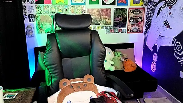 Snapshot of Yuhwan_ chatting on November 25, 2025, 11:05 pm Yuhwan online show from November 25, 2025, 11:05 pm