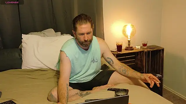 danoo84 online show from April 8, 2026, 2:44 am