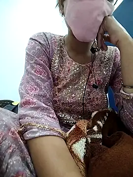 Snapshot of Miss-0012 chatting on November 13, 2025, 4:39 pm Miss-0012 online show from November 13, 2025, 4:39 pm