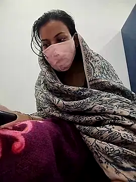 Snapshot of Miss-0012 chatting on November 21, 2025, 1:32 pm Miss-0012 online show from November 21, 2025, 1:32 pm