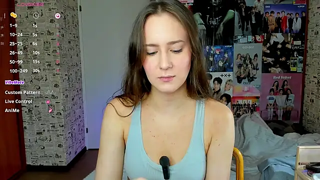 LucyRose3 online show from September 25, 2025, 12:31 pm