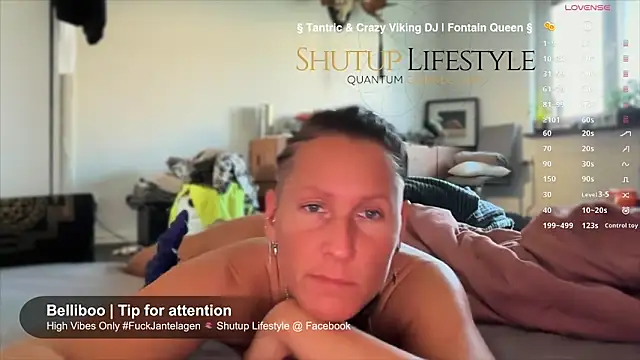 SwingWingWomanSweden online show from September 27, 2025, 6:18 am