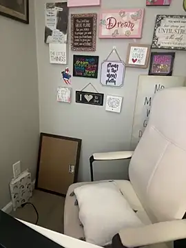 Snapshot of Juicystorm chatting on February 6, 2026, 3:48 pm Juicystorm online show from February 6, 2026, 3:48 pm