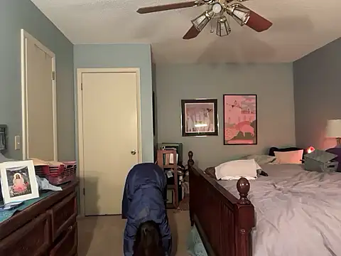 MommyGoddessL online show from October 7, 2025, 1:30 pm