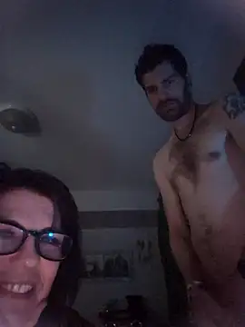 Snapshot of Neveah1 chatting on January 9, 2026, 11:35 am Neveah1 online show from January 9, 2026, 11:35 am