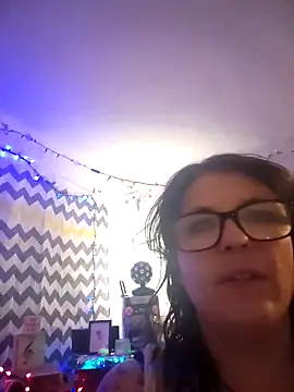 Snapshot of Neveah1 chatting on March 9, 2026, 6:28 am Neveah1 online show from March 9, 2026, 6:28 am