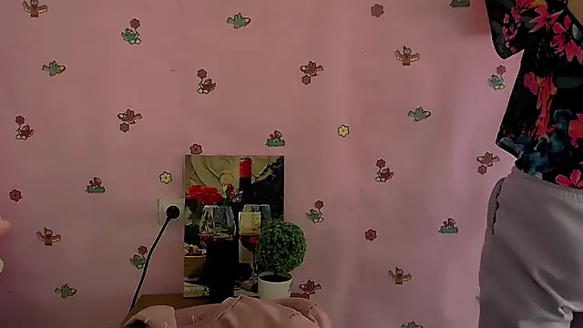 FeelMe   online show from October 31, 2025, 10:49 am