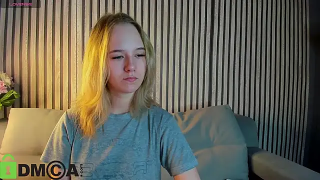 Casey Sweeet online show from October 2, 2025, 12:50 am