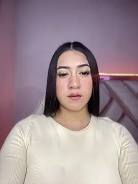 isabela l online show from September 13, 2025, 11:15 pm