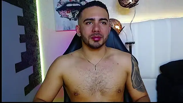 adamhairy online show from June 3, 2026, 7:08 pm