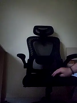 Nesch82 online show from March 25, 2026, 5:02 am