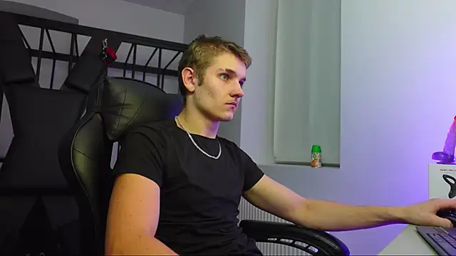 Mark Karson online show from October 16, 2025, 7:59 pm