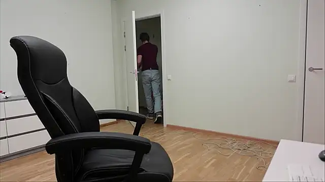 Mark Karson online show from November 18, 2025, 5:28 pm