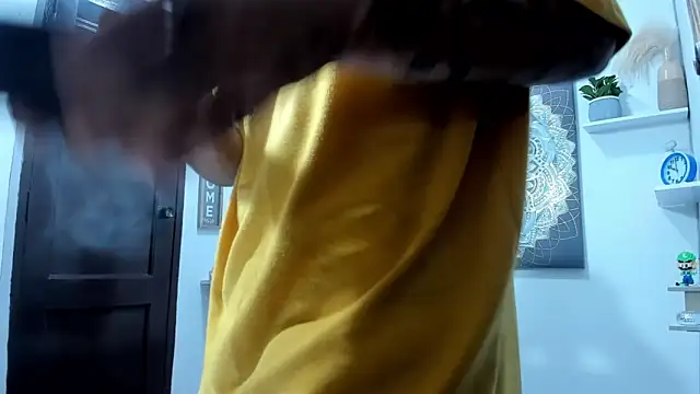 nextboywell1 online show from April 29, 2026, 3:21 am