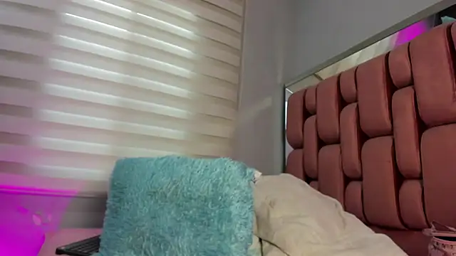  jasmine blush online show from February 5, 2026, 1:38 pm